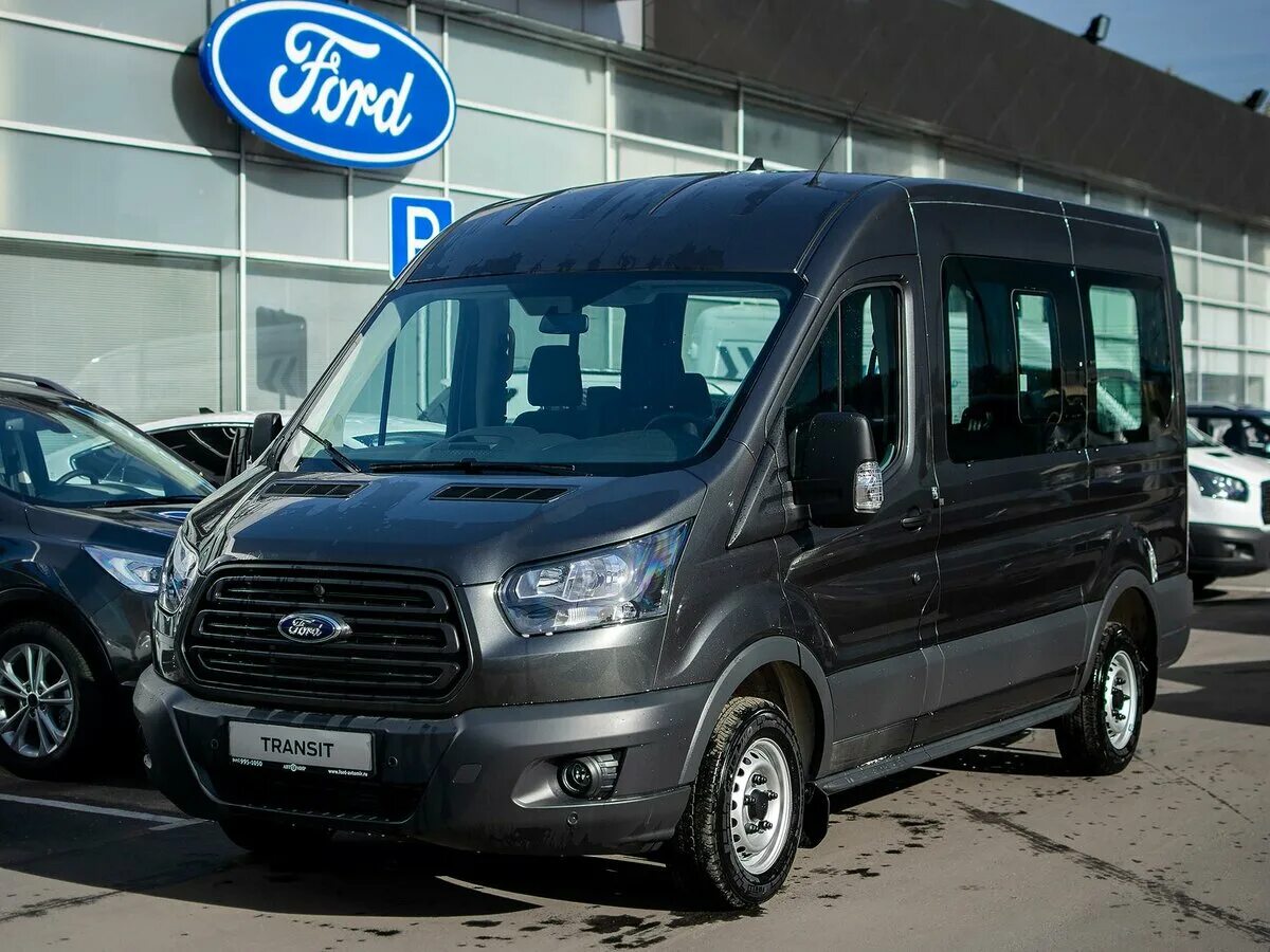 Ford Tourneo Transit 2008 8местный. Форд Транзит 2019. Форд Транзит 2021 года. Ford Transit пассажирский 2021.