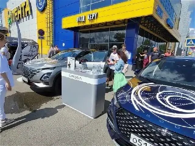 Машина омода фото. Tuning fest 2022 игора. Рено в иране. Управляющий таурас-феникс фитнес. Omoda фасад.