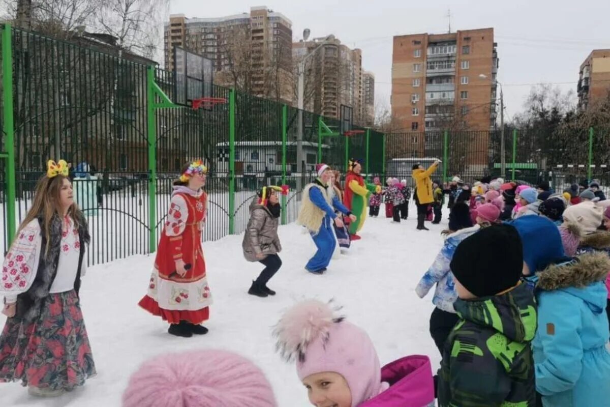 Масленица во фрязино. Детям о Масленице. Масленица в Королеве. Россия Масленица дети. Масленица Костино Королев.