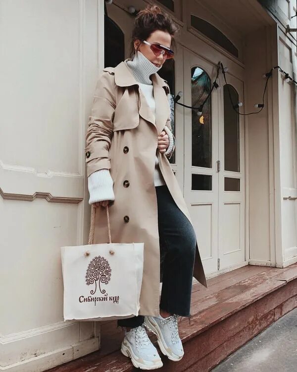 Тренч 2024. Тренч 2024. Белый плащ женский образы. Плащ 2022. Тренч 2024.