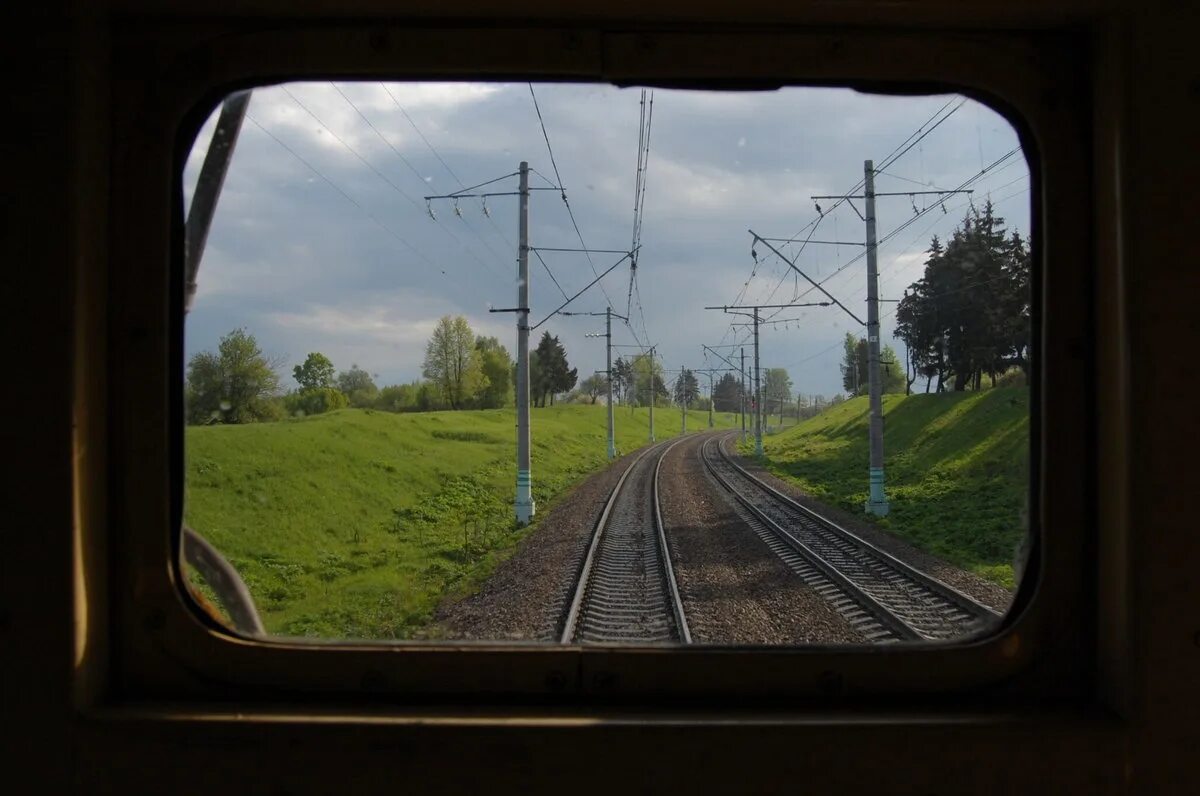 Окно вагона снаружи. Окна вагона текстура. Окно вагона. Окно поезда. Окна вагона были наглухо.