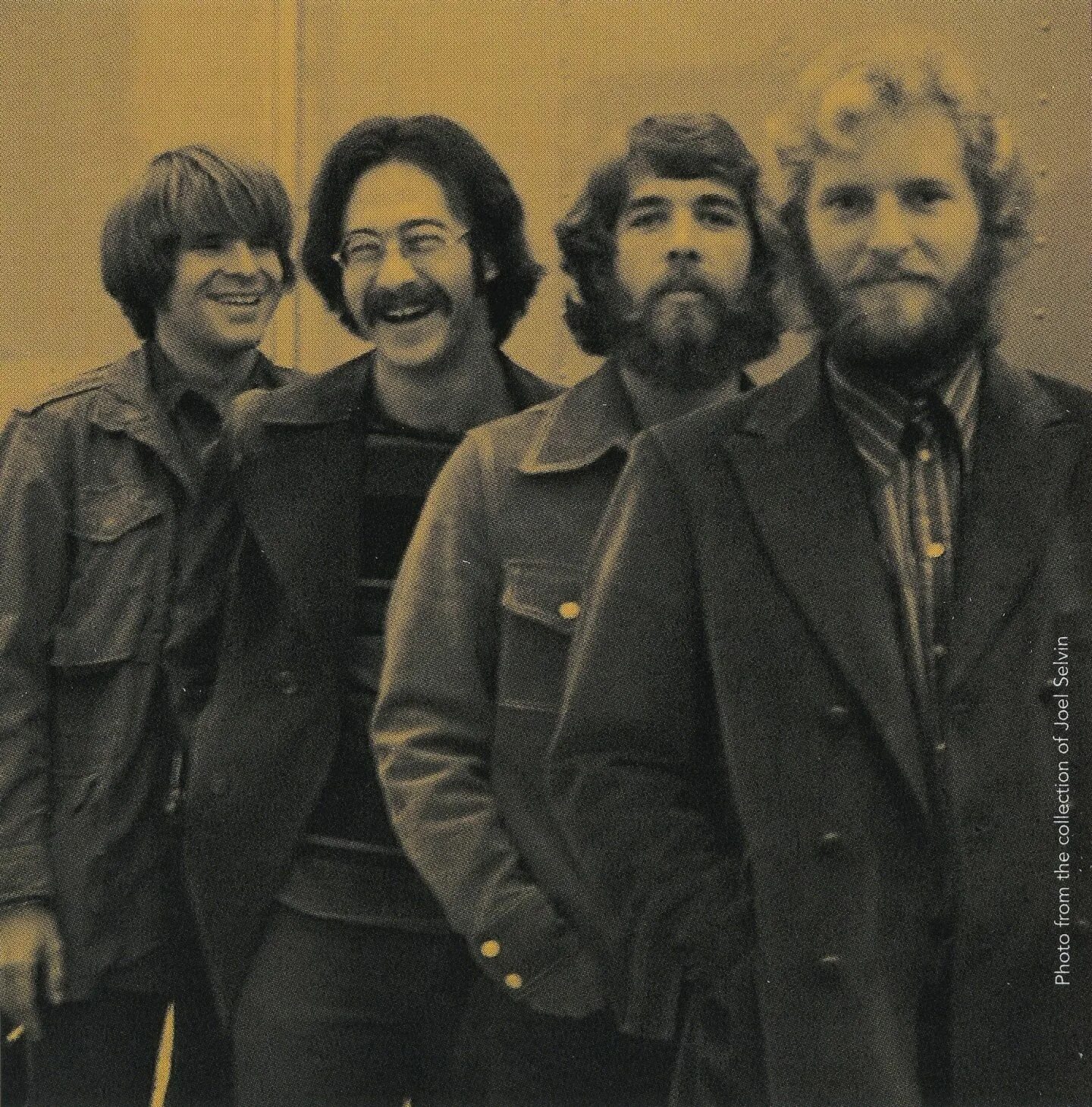 Группа Creedence Clearwater Revival. Вокалист Creedence Clearwater Revival. Криенс клеотр Ривайвел. Creedence Clearwater Revival 1971. Creedence clearwater rain