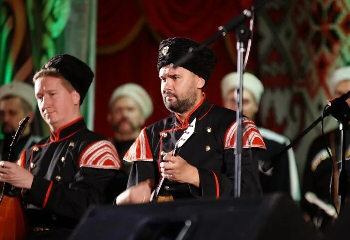 Солист кубанского казачьего. Кубанский казачий хор ккх. солисты кубанского казачьего хора.