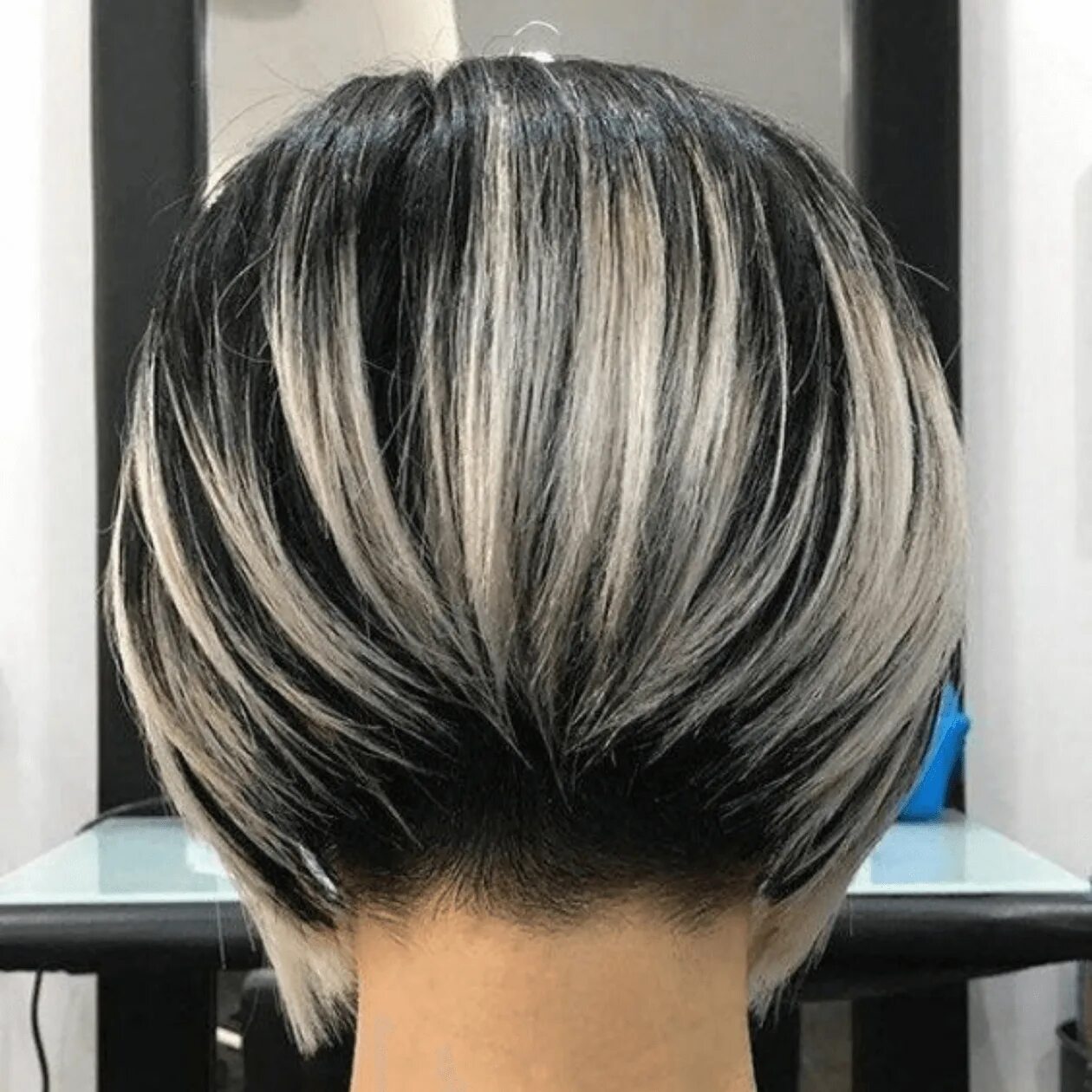 Мелирование черных коротких волос фото Universal Cut & Beauty Supply Burbank, CA, United States. A line bob. Стрижка,