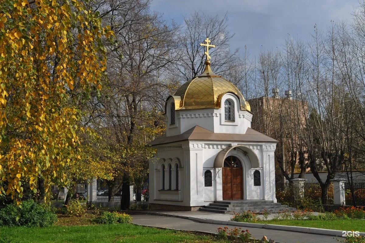 Церковь матроны московской адрес. Храм Матроны Московской. Храм Матроны Московской в Москве. Храм Матроны Екатеринбург. Храм Матроны Московской в Екатеринбурге.