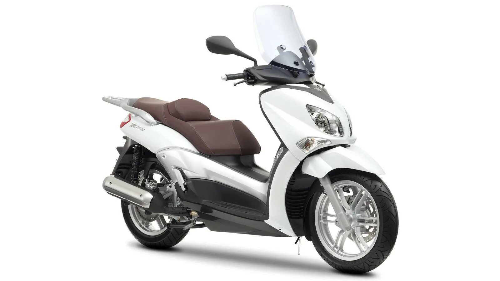 Yamaha дилер. Yamaha дилер. Логотип yamaha на лодочный мотор. Yamaha дилер. Мотосалон снаружи.
