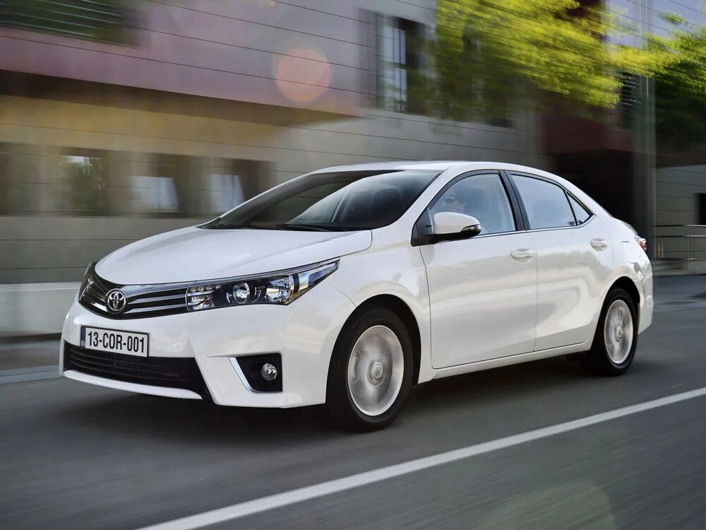 Toyota corolla 2013 седан. Toyota 2014. королла видео обзор. 8. Toyota corolla road.