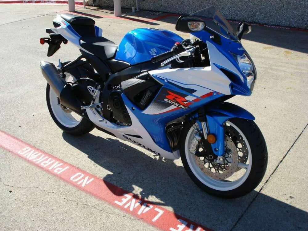 Мотоцикл Suzuki GSX-r600. Suzuki GSXR 600. Сузуки джиксер 600. GSXR 600 к7.