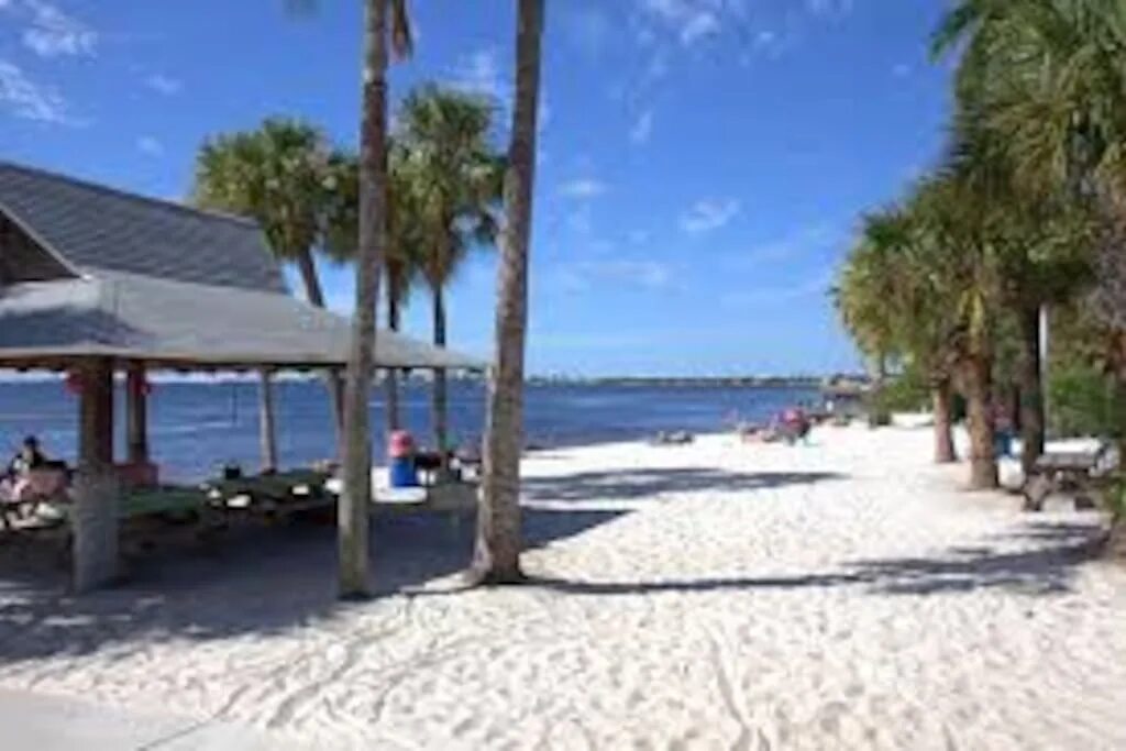 Cape coral. Кейп корал флорида. cape coral florida villas. cape coral florida homes.