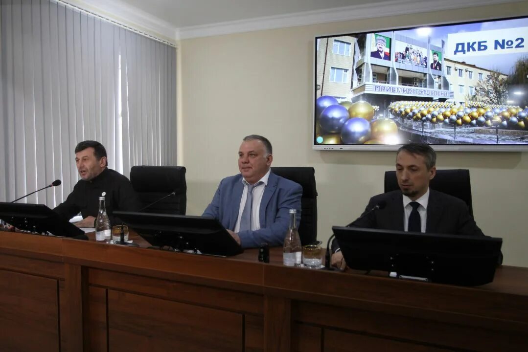 Грозненская центральная районная больница грозный. 1 городская больница грозный. Городская клиническая больница 4 в грозном. 1 городская больница грозный. Социалистическая 4 грозный больница.