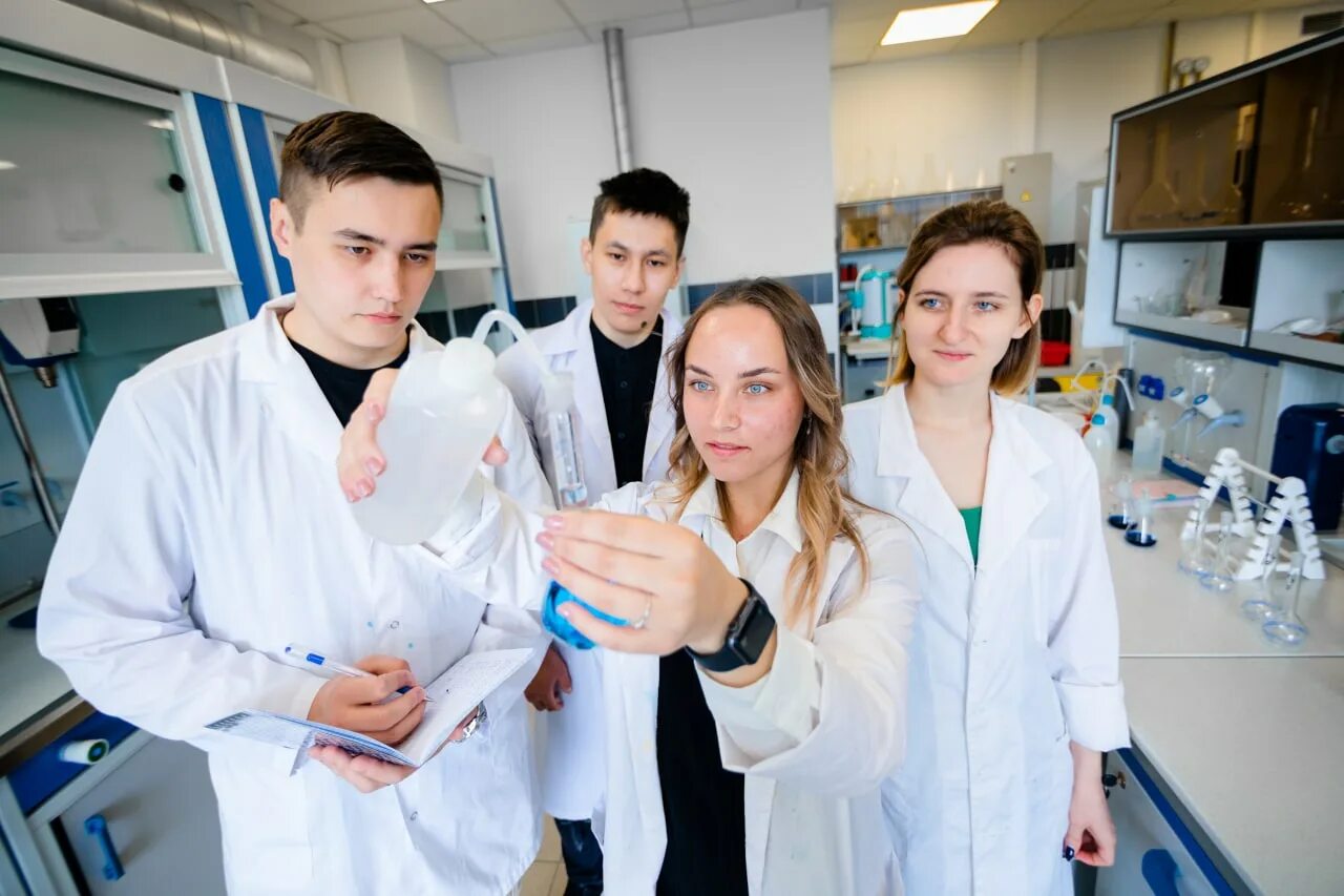 Факультет биотехнологии. Институт биотехнологии и ветеринарной медицины тюмень. Пущино лаборатория мгу. Биотехнология профессии. Институт биологии и биотехнологии южный федеральный округ.
