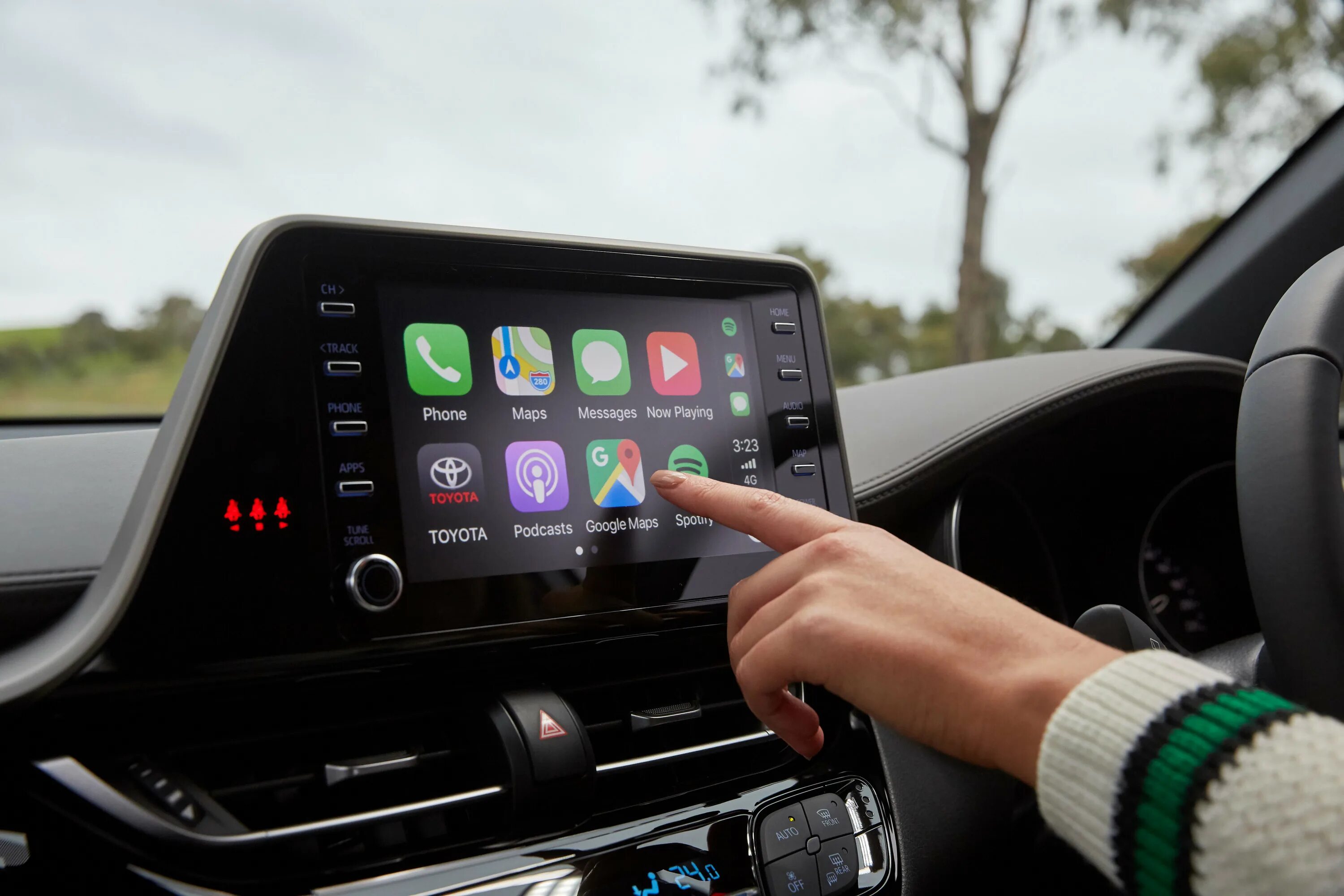 Player android auto. Apple carplay toyota. apple carplay и android auto. apple carplay на тойота камри 2025. mazda 3 2018 carplay.