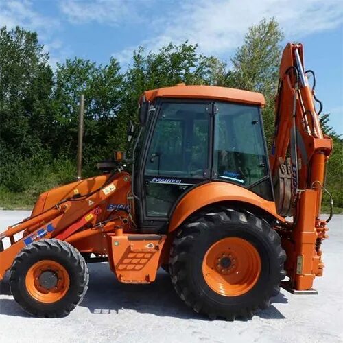 Экскаватор погрузчик Fiat Hitachi fb 100. Фиат Хитачи 100. Мини погрузчик Фиат Хитачи sl55b. Боковая крышка пластиковая трактора Фиат Хитачи ФБ 150.