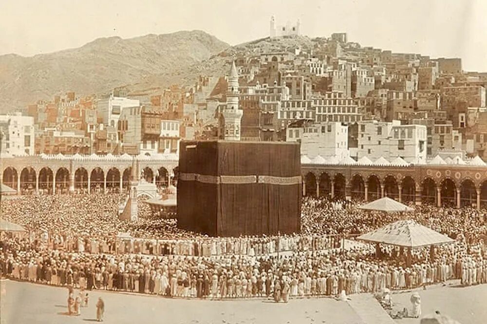 Кааба год. Храм Кааба в Мекке. Древняя Мекка Медина. Мечеть Аль-харам Мекка. Кааба в древней Аравии.