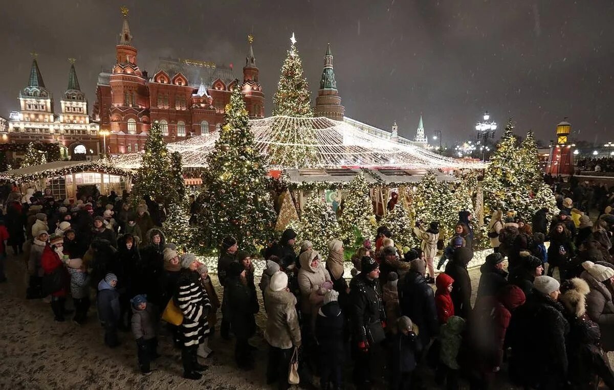 31 Декабря новый год. Рождественские каникулы Москва. 31 Декабря новый год Рождество. России декабрь 31. 31 выходной в россии