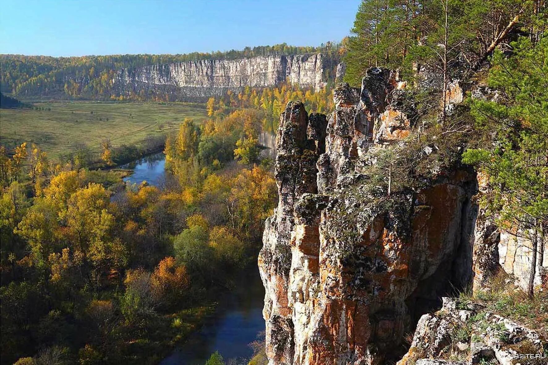 Река гребень. «Южный Урал. Река Юрюзань». Лимоновский гребень на реке Юрюзань. Идрисовская пещера Башкирия. Река Юрюзань Урал.