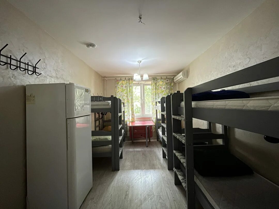 Студенческое общежитие в москве. Общежитие в москве. Mini vampp secret hostel. Хорошее общежитие в москве. Общежитие.