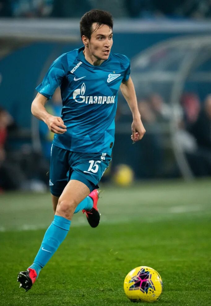 Вячеслав караваев витесс. Вячеслав караваев зенит. Вячеслав караваев футболист. Вячеслав караваев зенит. Караваев п е.