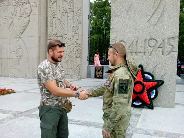 Волонтерам на донбасс платят. Сева позывной Союз добровольцев Донбасса. Награждение добровольцев Донбасса. Добровольцы Донбасса из России с наградами.