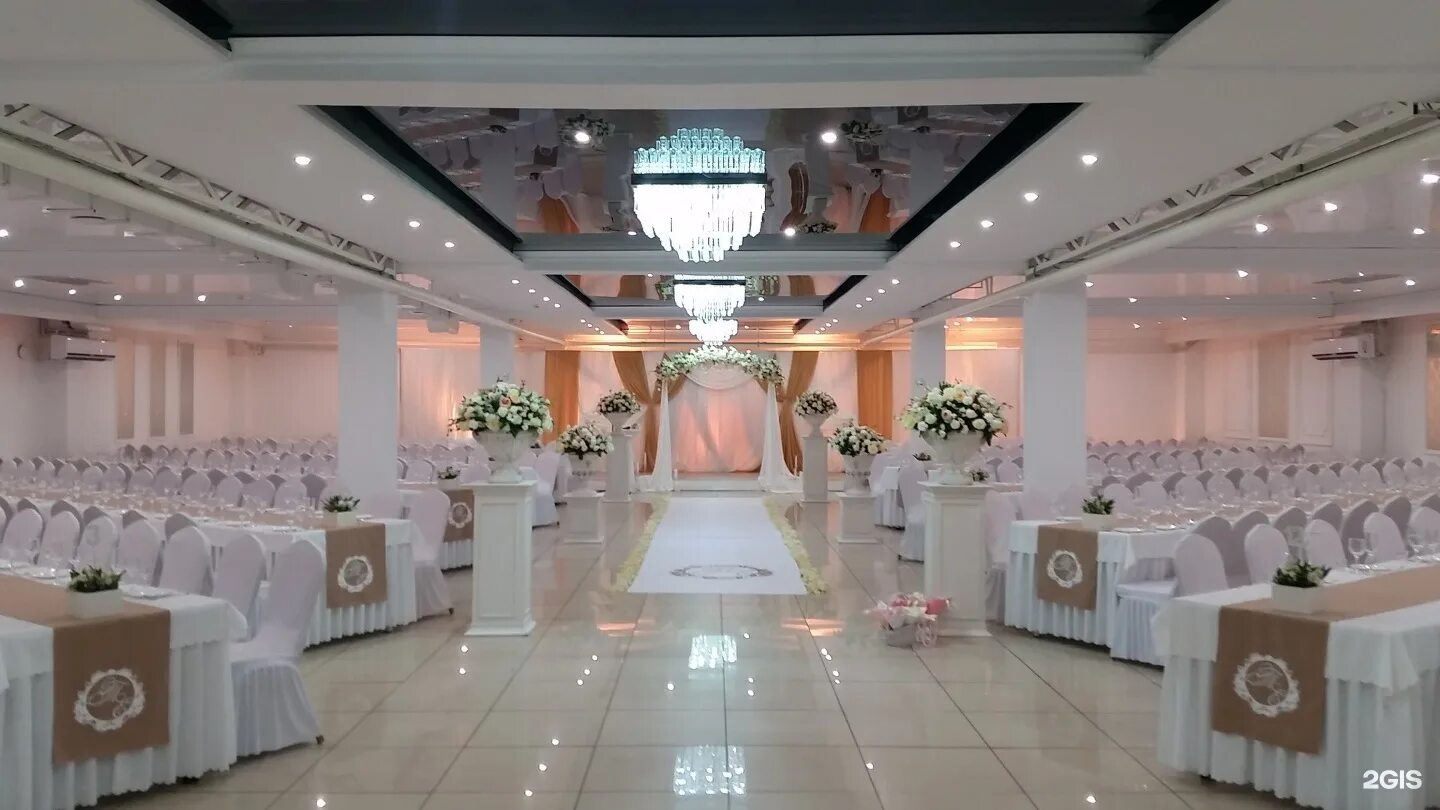 Сократ кафе улан-удэ. Банкетный зал кристалл улан удэ кэпитал. Зал улан удэ. Банкетный зал добролюбов улан-удэ. Банкетный зал астория улан удэ.