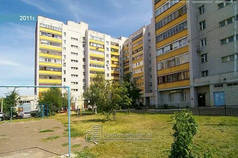 Космонавтов 44