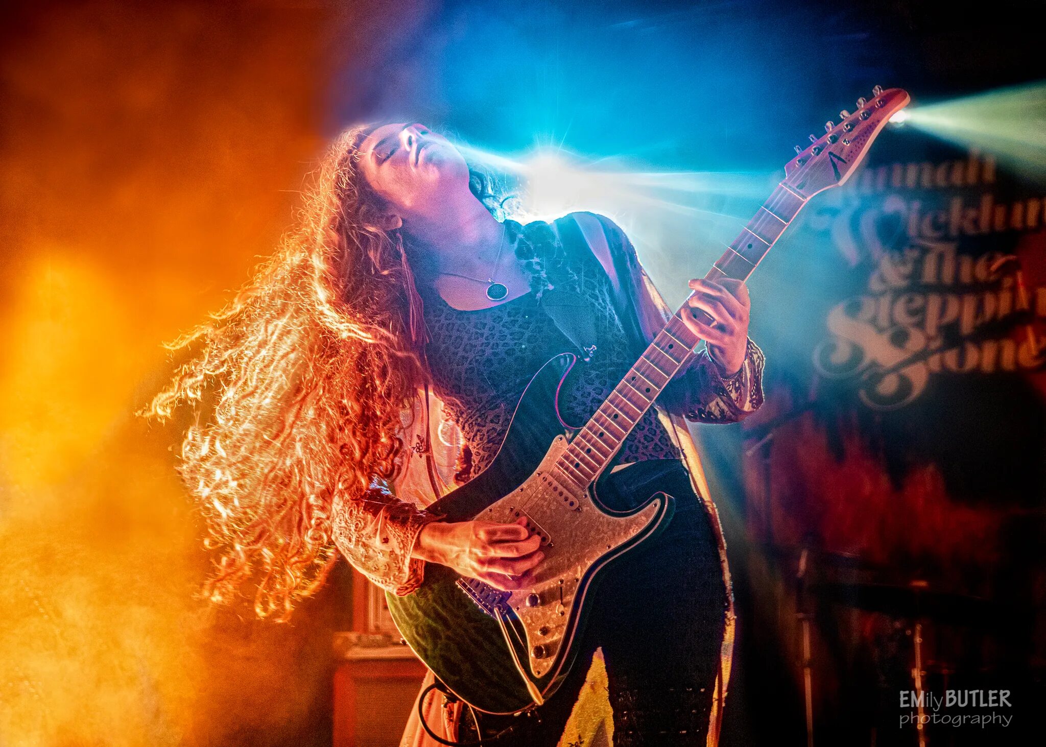 Hannah wicklund & the steppin stones. Hannah wicklund & the steppin stones. Hannah wicklund. Hannah wicklund. Laura cox band - hard blues shot (2017).