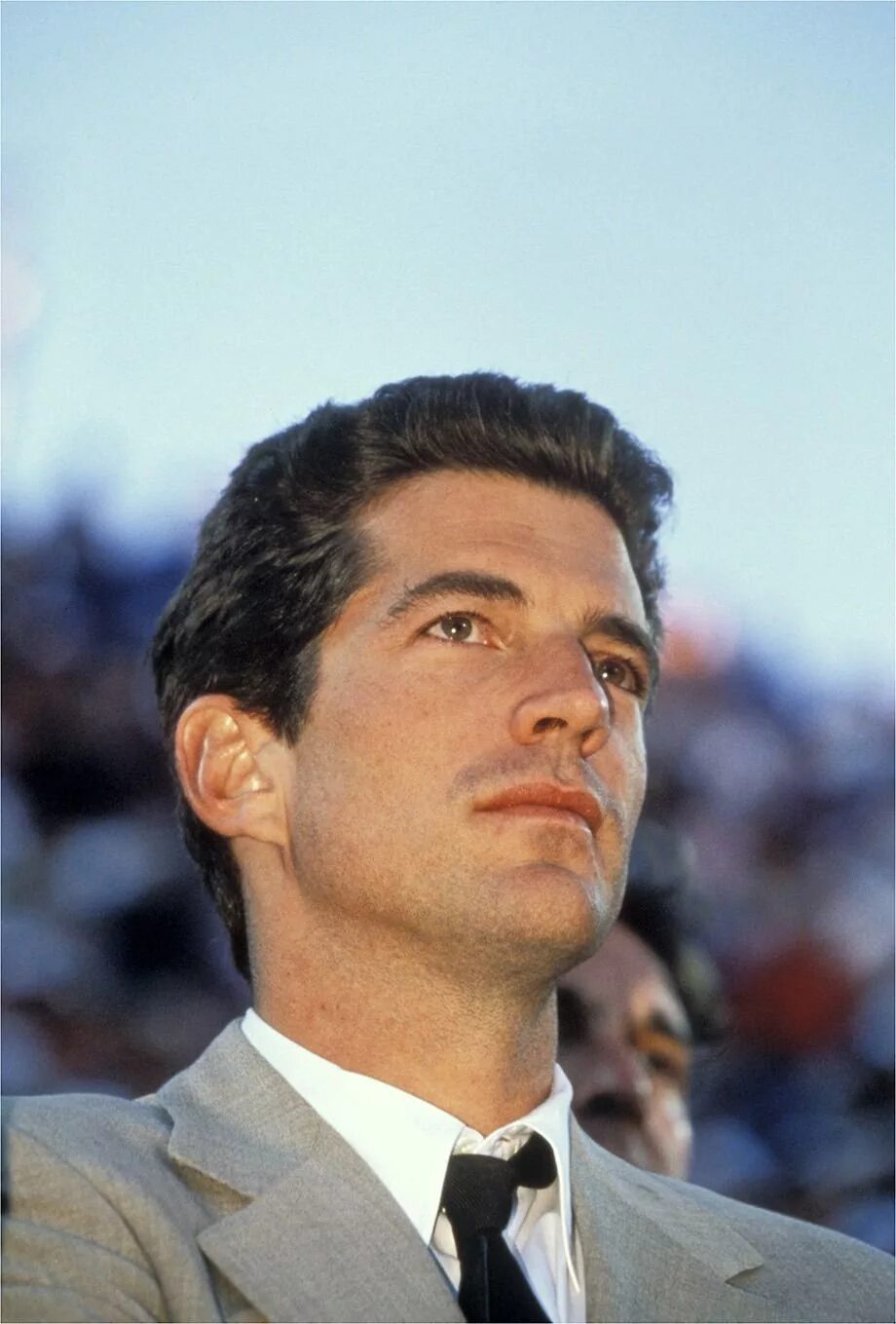 Сын кеннеди джон младший. Джек кеннеди младший. Джон кеннеди младший. Сын джона кеннеди. Фицджеральд кеннеди младший.