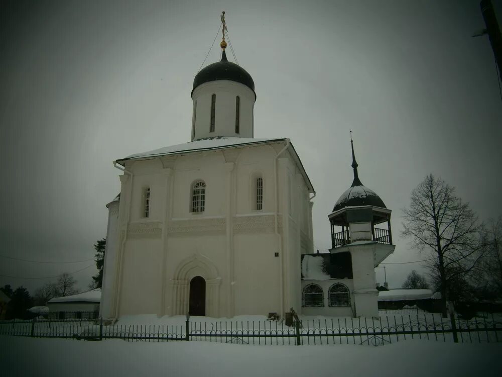 Храм успения на городке в звенигороде. Успенский собор на городке в звенигороде. успенский собор на городке в звенигороде 1399. успенский собор на городке в звенигороде (1399 г.).
