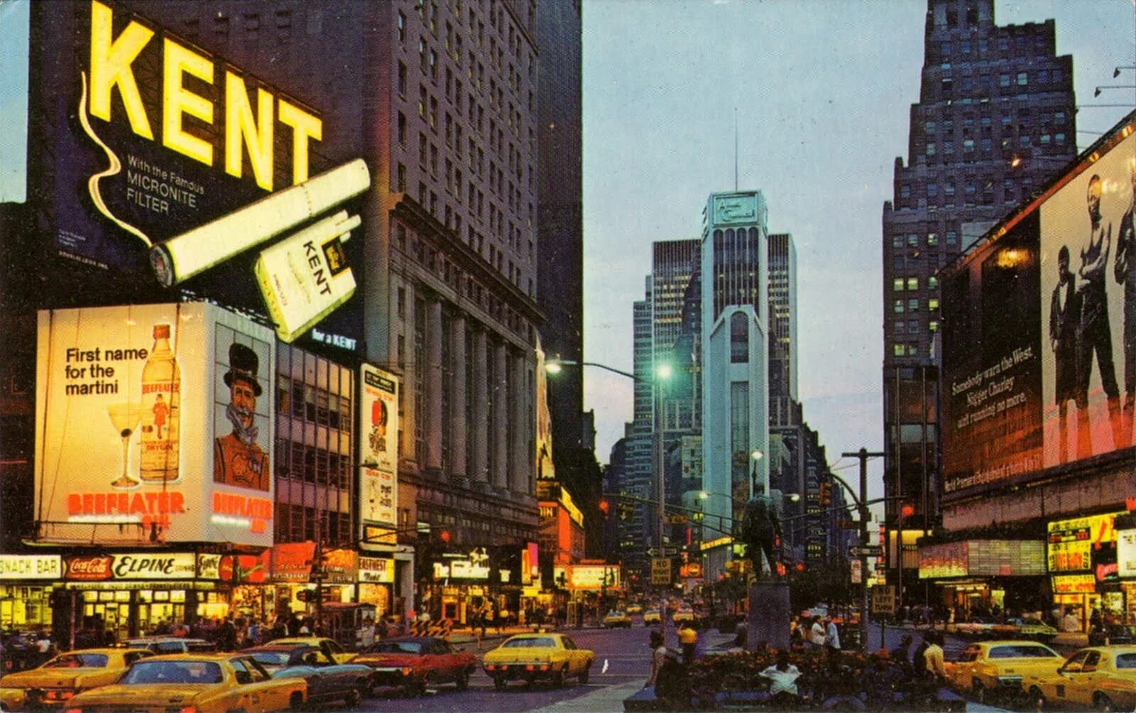 They live in new york. Нью-Йорк Таймс сквер 1972. Нью-Йорк Бродвей 1960. Нью Йорк Таймс 1960. Таймс сквер 1960.