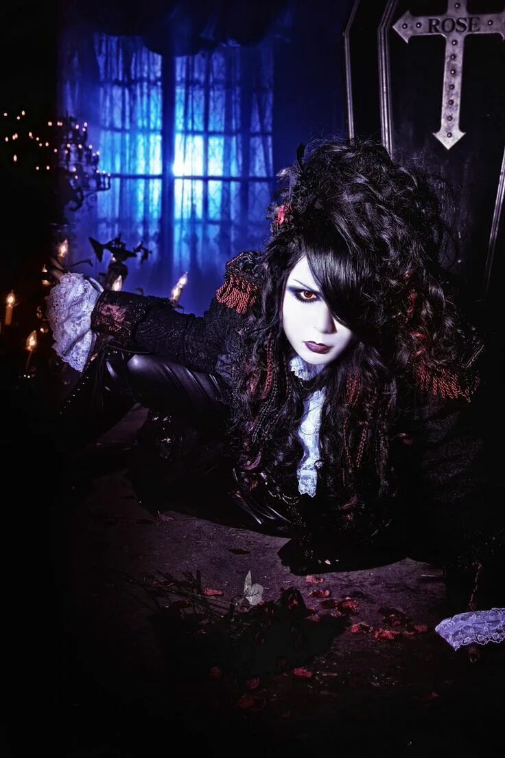 Vampire rose j rock. Vampire rose j rock. Vampire rose eremia. Блэк пинк вампиры. Vampire rose visual kei.