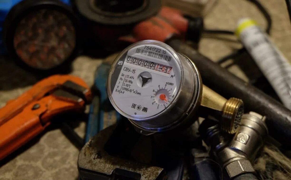 Поверка счетчиков воды. Прибор поверки счетчика учета воды. Поверка счетчиков в туле. Пломбировка счётчиков воды спб. Поверка счетчиков в туле.