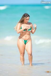 Ara Queen Bae Flaunts Her Curves in Miami Beach (22 Photos) - FamedOnes: Nu...