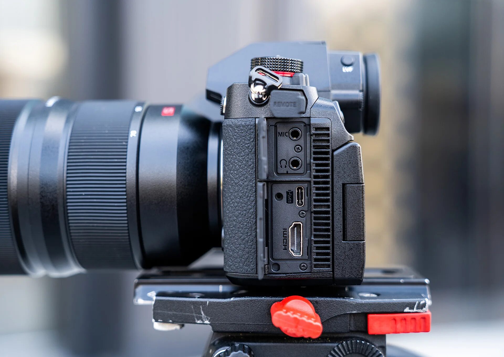 Panasonic lumix s1h. Lumix s1h. panasonic s1h. lumix dc-s1h. панасоник люмикс s1.