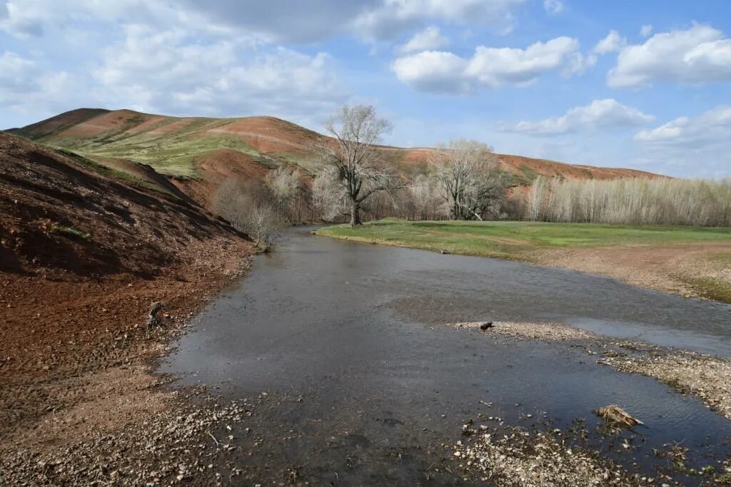 Село яман оренбургская область. Река юшатырь. река юшатырь оренбургская. гора мулькамантау. река юшатырь мулькаман гора.