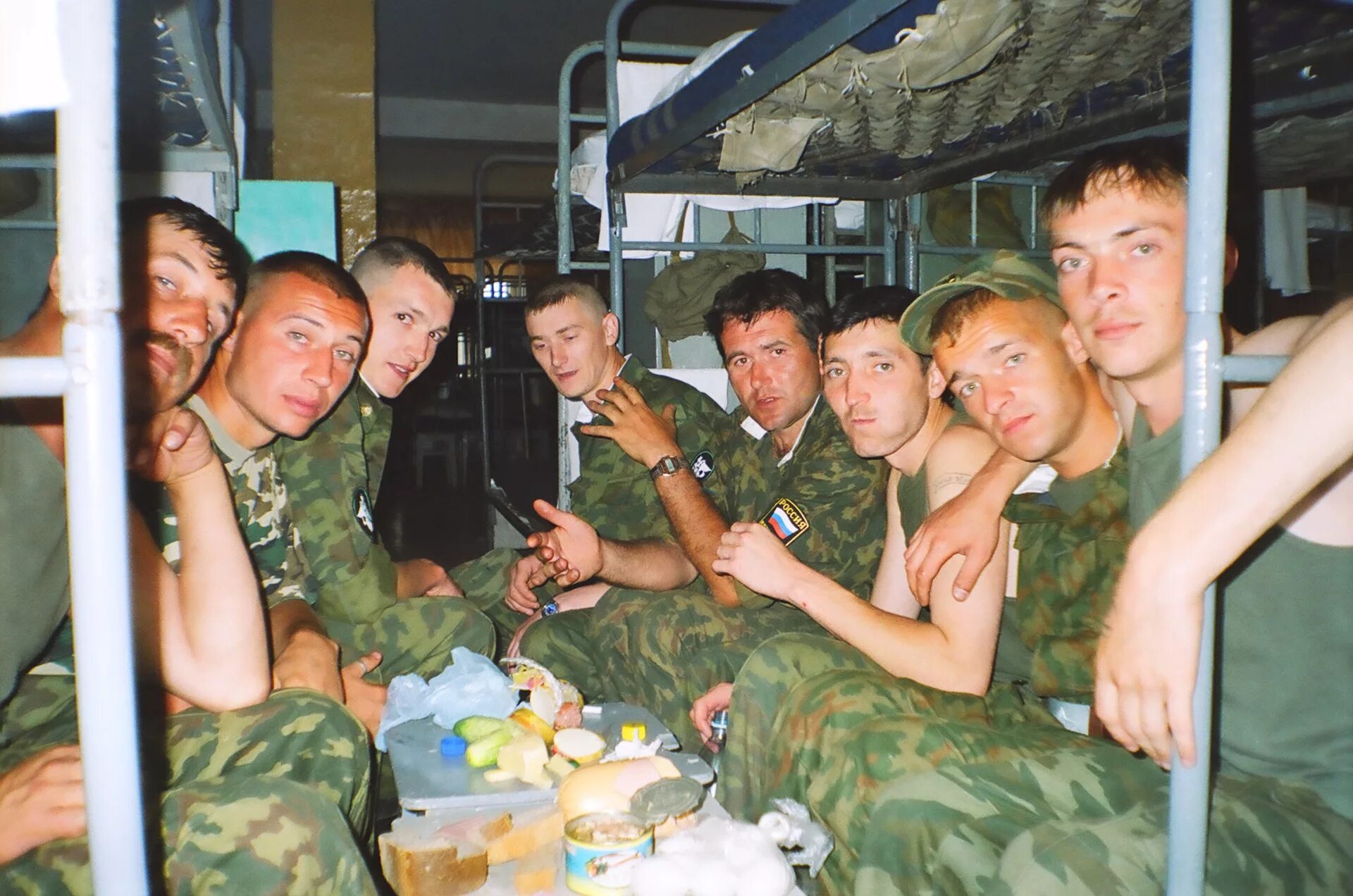 В 16660 фото. Призыв 2006 года. Призыв 2006 года. Солдаты 15 новый призыв. Призыв 2006 года.