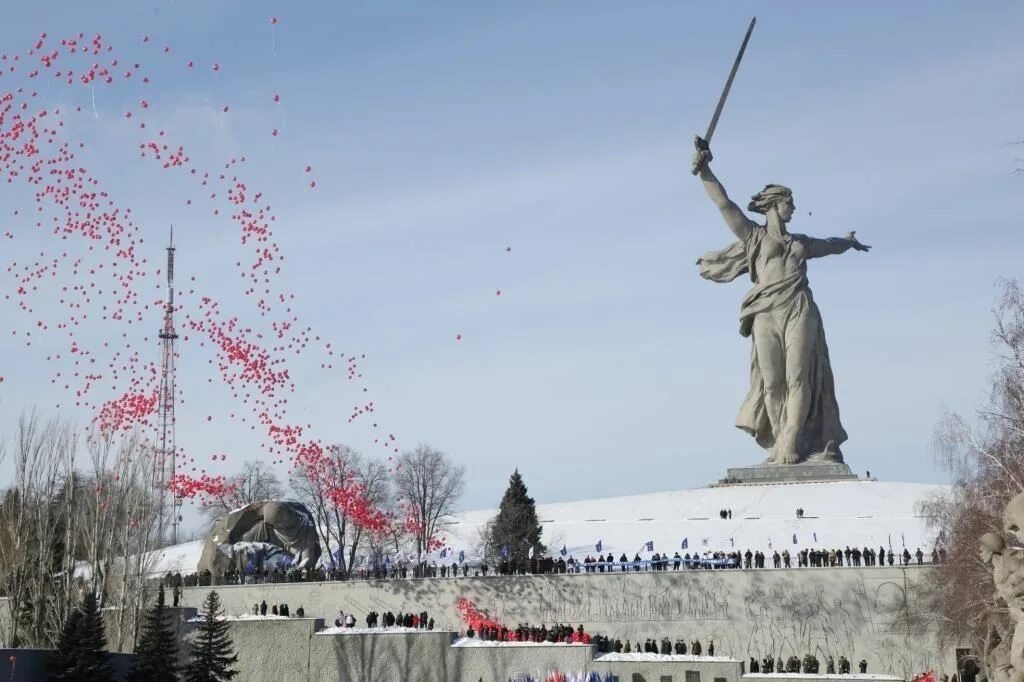 Сталинградской битве посвящается