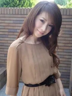 Ұлттық киім киген араб әйелінің порно видеосы