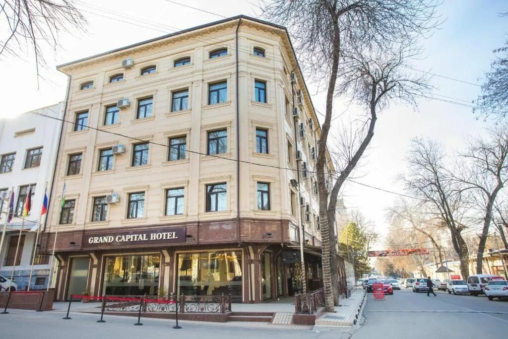 Отель кэпитал махачкала. Luki s grand capitals. Ременяко гранд капитал. Luki s grand capitals. Grand capital ташкент.