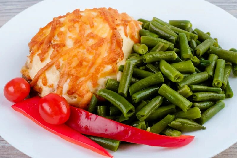 Мясо стручковой фасолью. Стручковая фасоль на гарнир. гарнир из стручковой фасоли. гарнир со стручковой фасолью. котлеты с стручковой фасолью.
