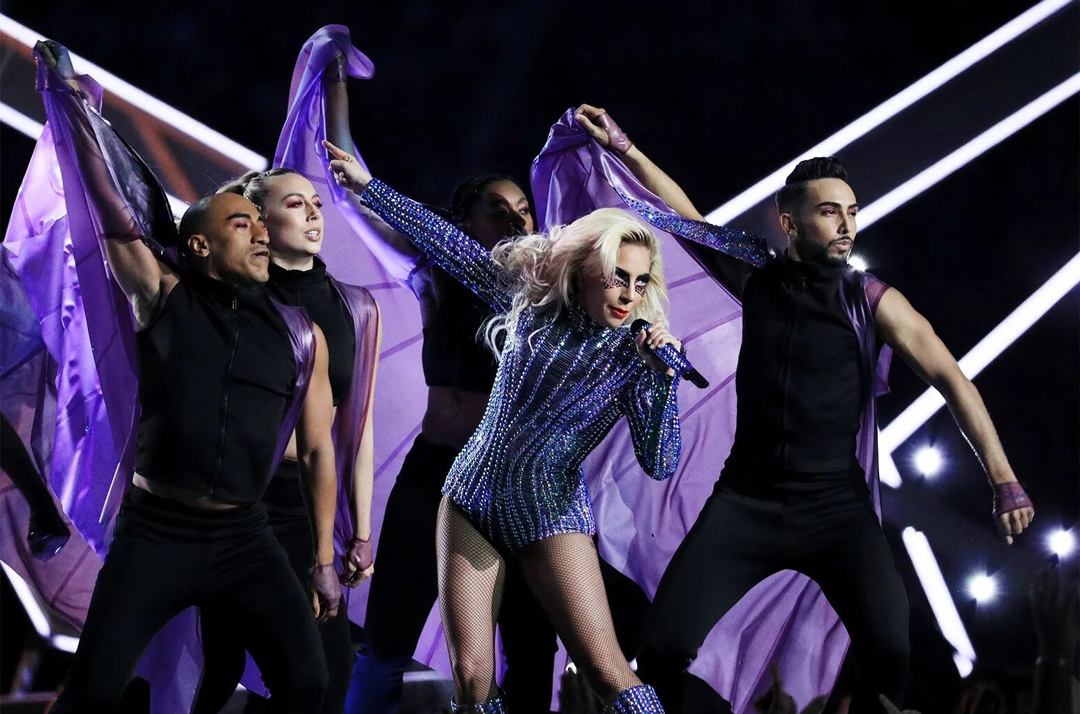 Super Bowl Halftime show 2017 Lady Gaga. Супербол выступление. Halftime Performance. Super Bowl Halftime show Billboards. Superbowl halftime show