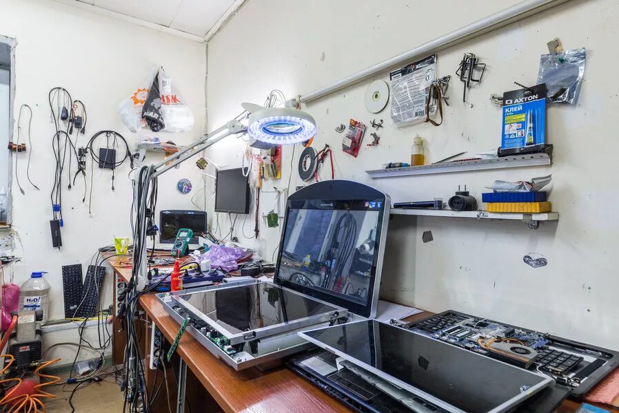 Открыть мастерскую по ремонту бытовой техники. Мастерской бытовой техники. Сервисный центр по ремонту компьютерной техники. Мастерская по ремонту компьютеров. Сервисный центр.