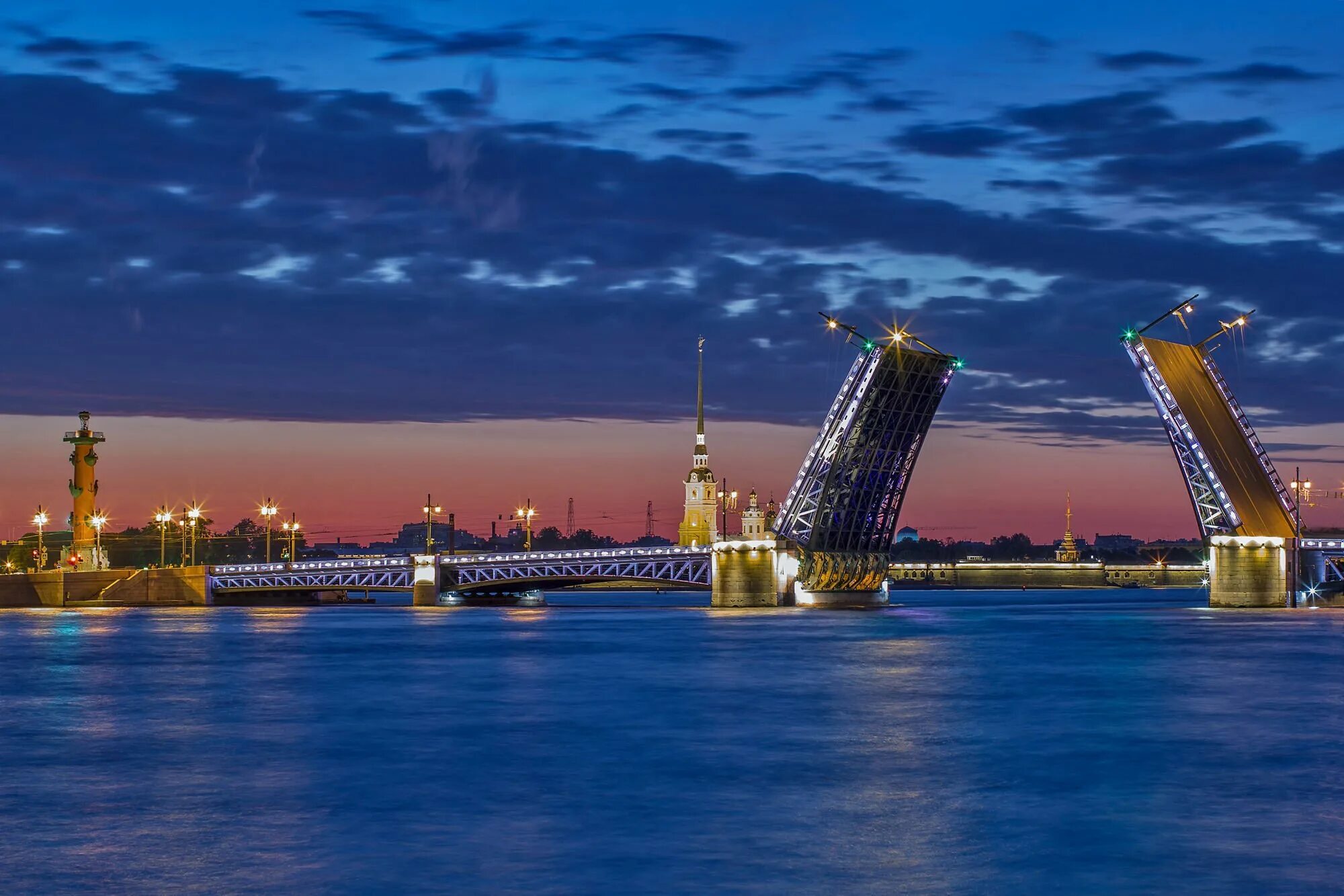 Где дворцовый мост. Дворцовый разводной мост в санкт-петербурге. разводной мост в санкт-петербурге дворцовый мост. ночной петербург дворцовый мост.