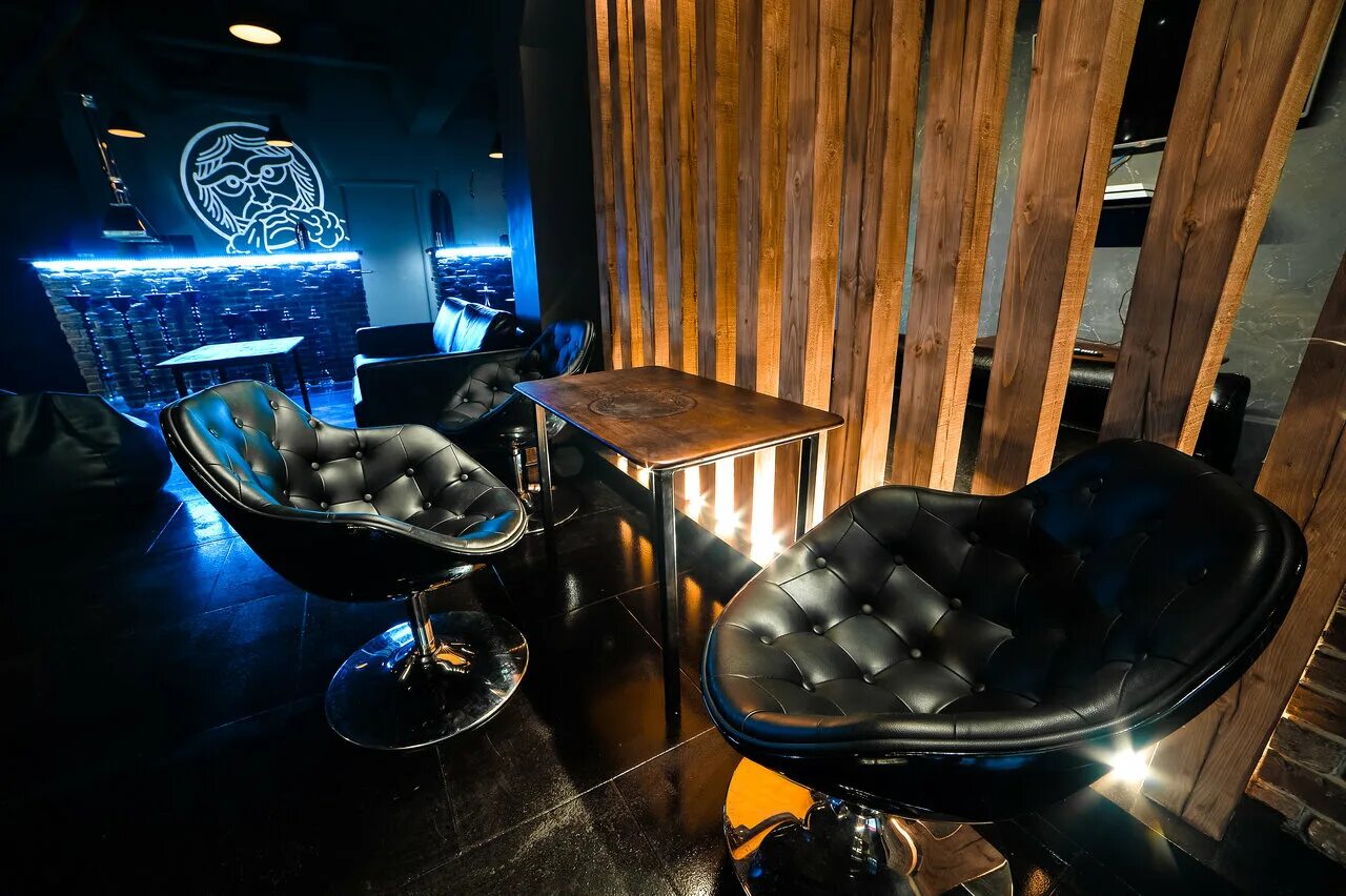 интерьер кальянной в стиле лофт. Cyber lounge москва. кальян lounge москва. кальян бар. кальянная вип комната.
