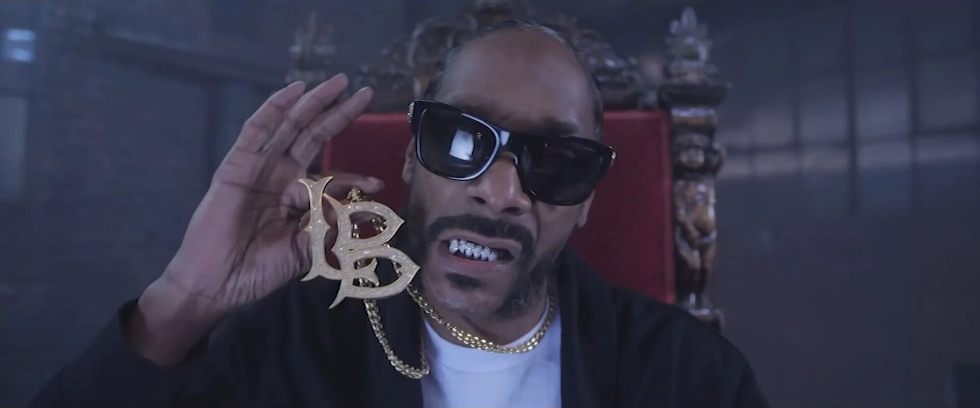 Redman method man b real snoop dogg. 50 cent dmx. Dmx и dr dre. 2pac biggie snoop dogg. Built like a bitch dmx.