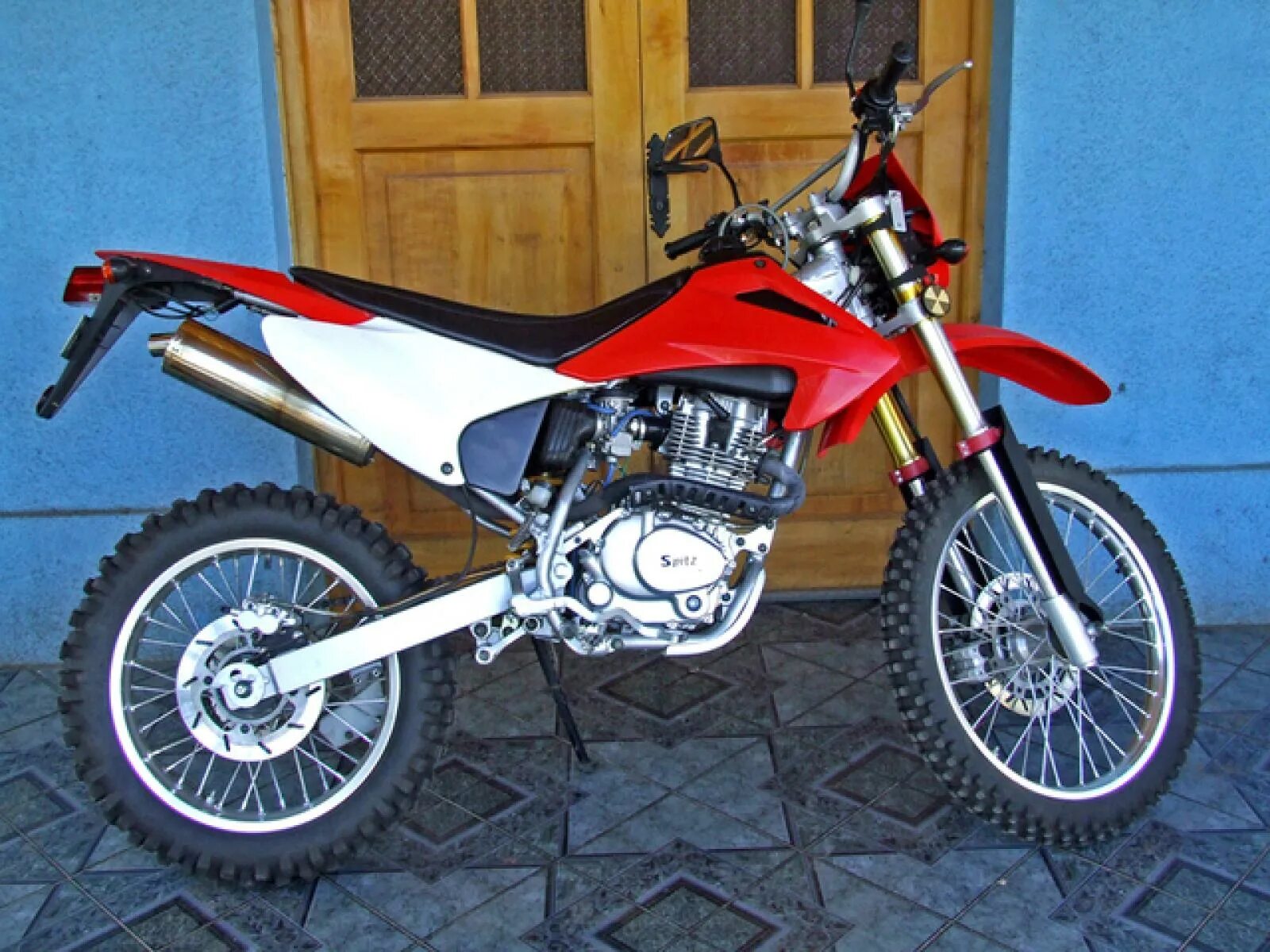 Ducati multistrada 1260. Мотоцикл motoland enduro st 250. Honda эндурик. Турэндуро 250. Gr500 турэндуро.