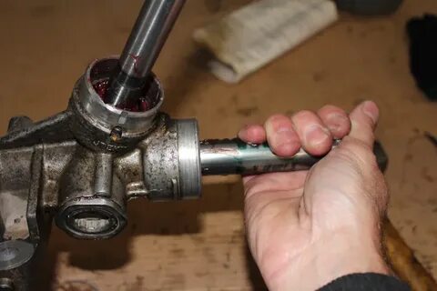 Замена сальника рулевой рейки альмера