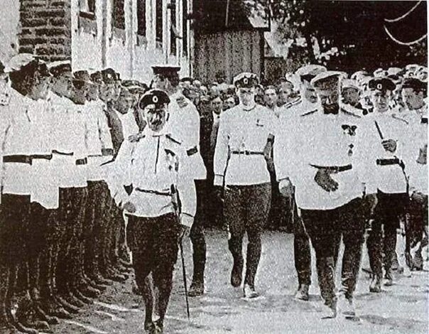 Колчак деникин юденич врангель белые. Врангель петр николаевич в гражданской войне. Петр врангель в гражданской войне. Гражданская война в россии 1917-1922 врангель. Барон врангель 1920.