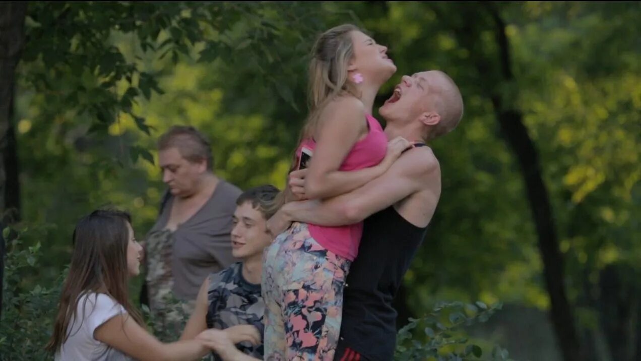 Раз фотографию. Глеб Калюжный 14+ кадры. 14+ История первой любви. Андрея Зайцева 14+. Андрей Зайцев 14+.