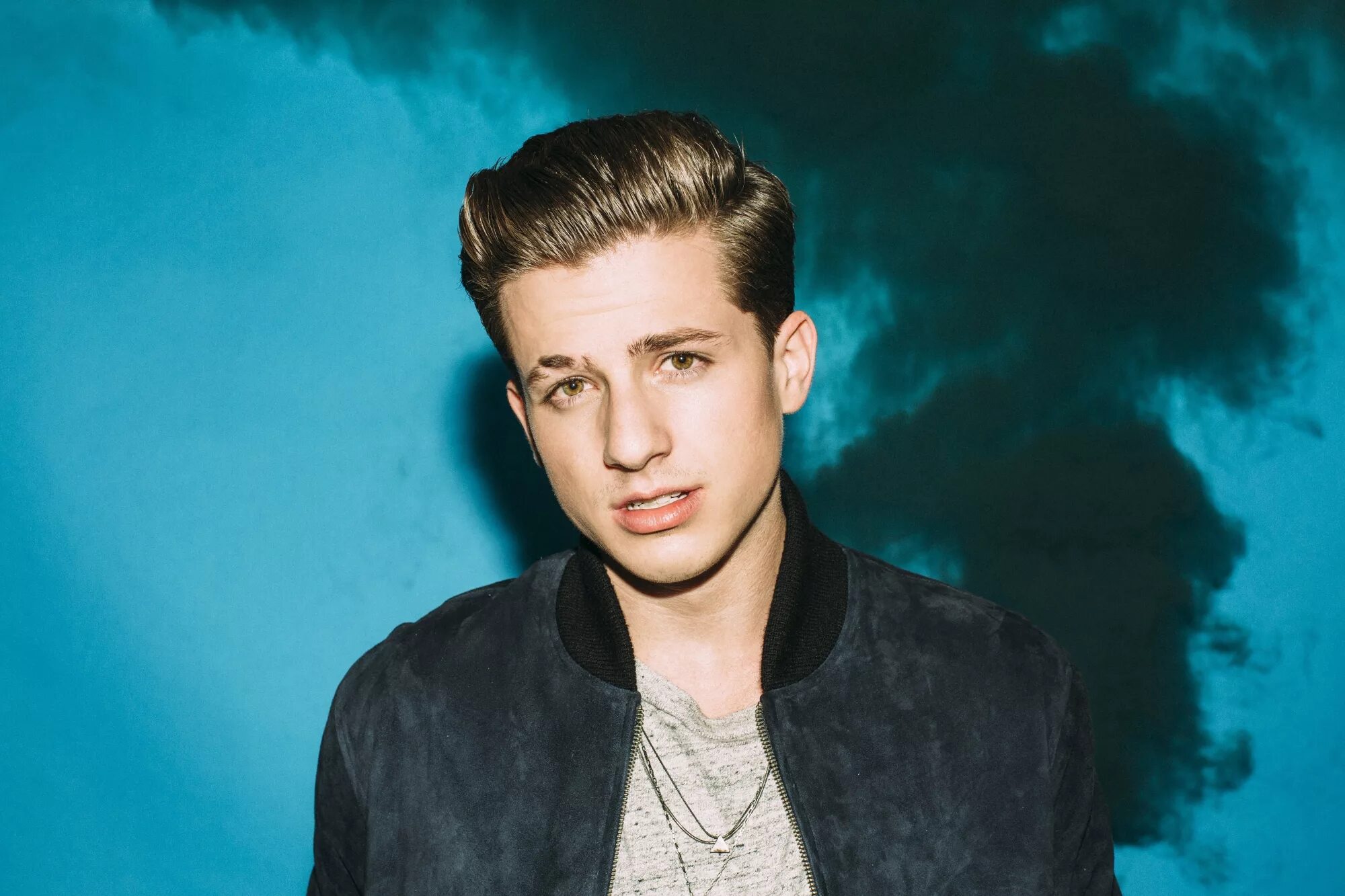 Charlie puth how. Charlie puth. чарли пут певец. charlie puth 2025. charlie puth 2025.