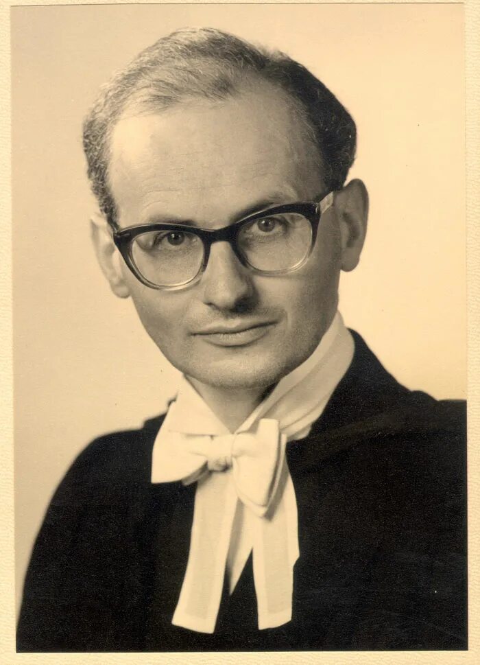 Лакатос методология. Имре Лакатос. Имре Лакатос (1922-1974 гг). Лакатос философ. И́мре Лáкатос.